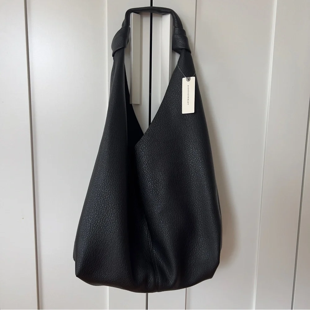 THE LOVE KNOT FAUX LEATHER BAG